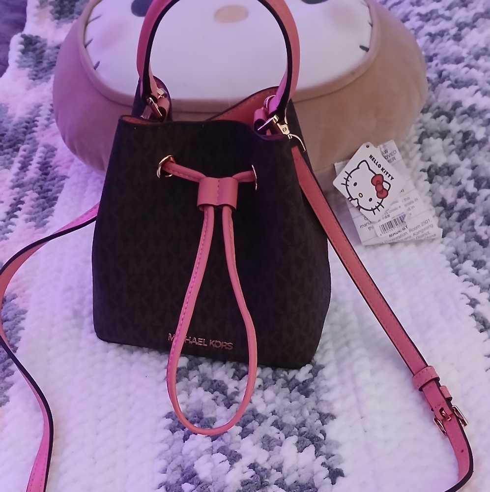 Authentic Michael Kors Extra-Small Monogram Bucket Bag - Picture 2 of 8